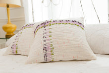 Load image into Gallery viewer, Jacarandá 2 : Bed scarf and cover pillows set