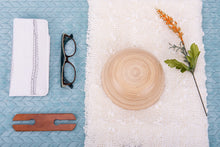 Load image into Gallery viewer, Madreselva 2: Bed scarf and cover pillows set