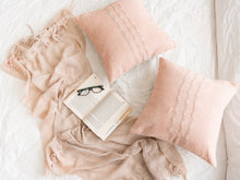 Load image into Gallery viewer, Arrayan 5: Bed scarf and cover pillows set
