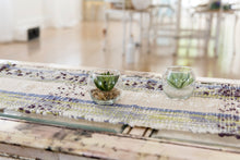 Load image into Gallery viewer, Jacarandá 3: Table runner

